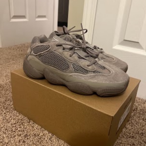 Yeezy Other - Yeezy 500
